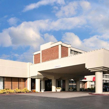 Rodeway Inn Indianapolis I-70 Екстер'єр фото