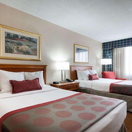 Rodeway Inn Indianapolis I-70 Екстер'єр фото