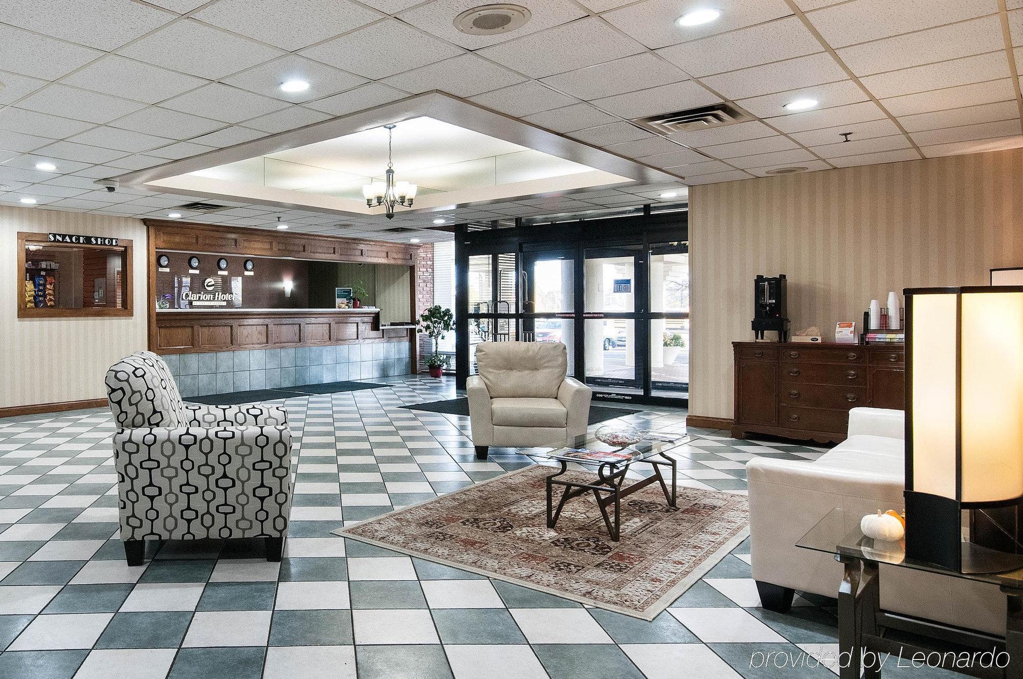 Rodeway Inn Indianapolis I-70 Екстер'єр фото