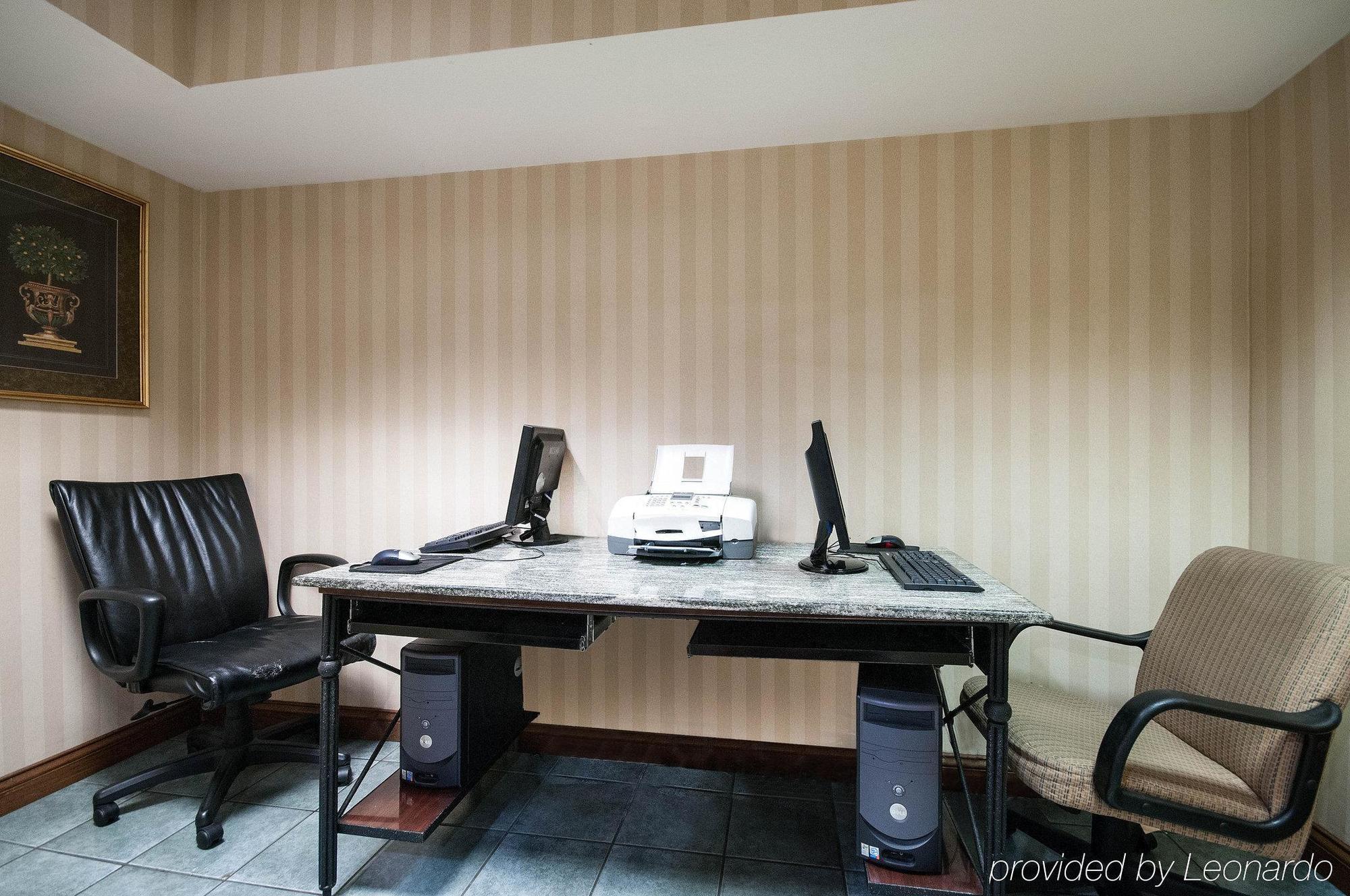 Rodeway Inn Indianapolis I-70 Екстер'єр фото
