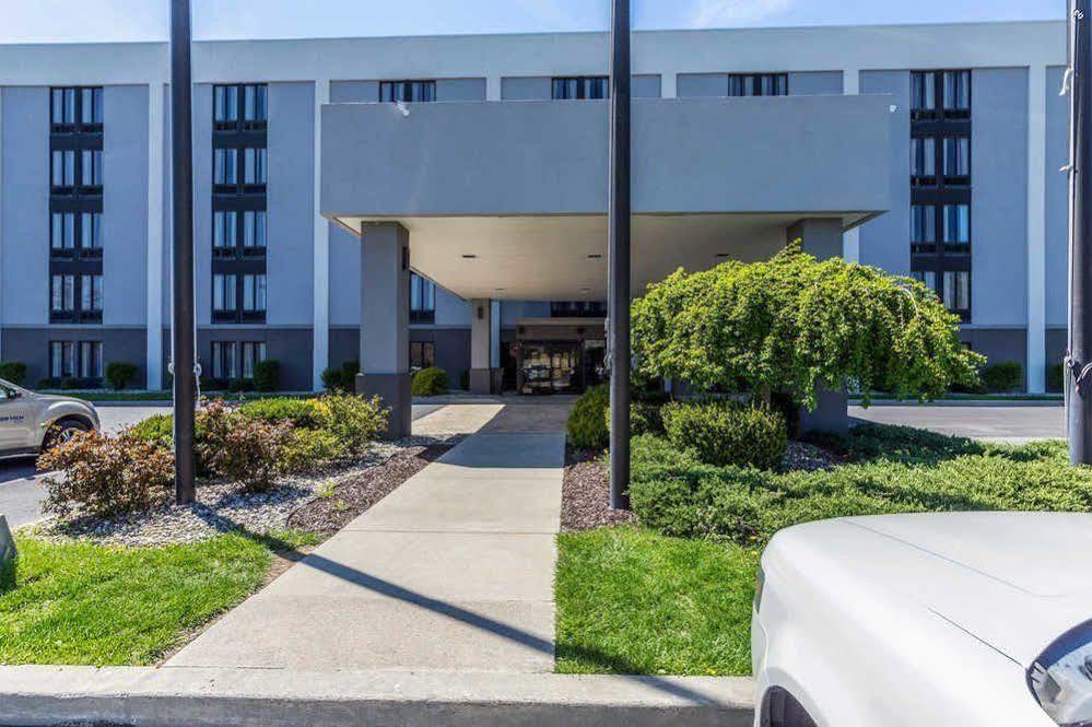 Rodeway Inn Indianapolis I-70 Екстер'єр фото